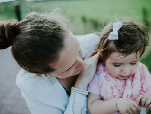 dochter, fotoshoot, peuter, buiten, laura siegal, mama van dijk, peuteruitspraken,