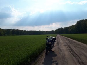 vstrom, motortoertocht, door onlyformen, samenwerken papablogger